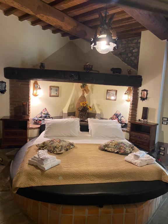 Villa Tuscany House room 1
