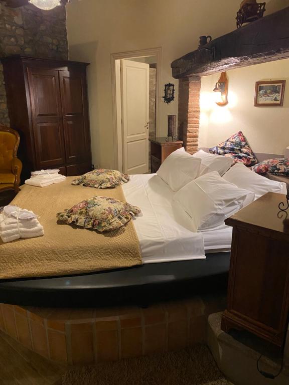 Villa Tuscany House room 3